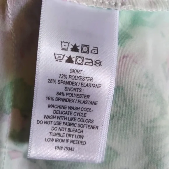 Tommy Bahama printed Flounce ruffle hem Golf skirt skort, size XL - Picture 7 of 8